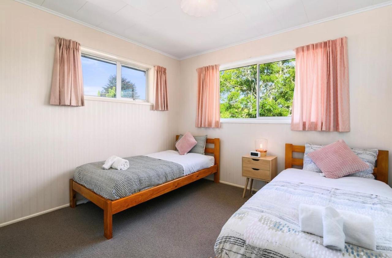 רוטורואה Spacious Utuhina Holiday House מראה חיצוני תמונה
